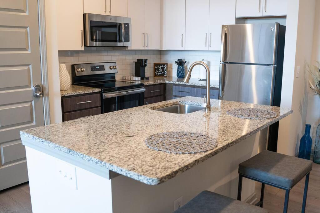 Modern And Spacious King Size Retreat Concord Exterior photo